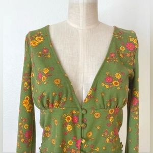 NWT❤️🔥$45 Urban Outfitters "Ruby" Deep-V Cropped Floral L/S Top XS